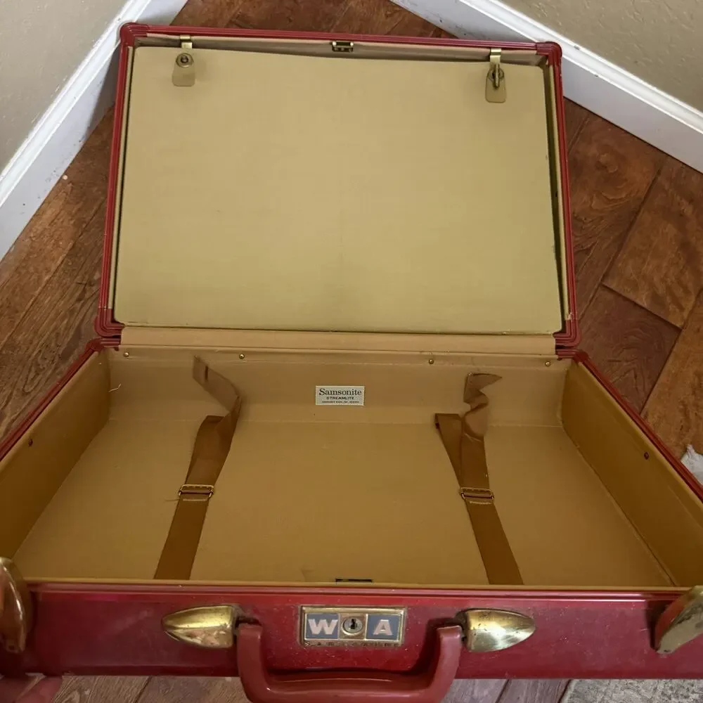 Vintage Samsonite Streamlite Red Hardshell Suitcase 21